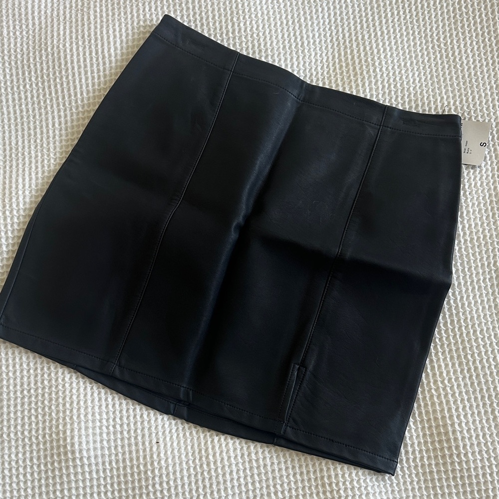Forever 21 Black Mini Skirt